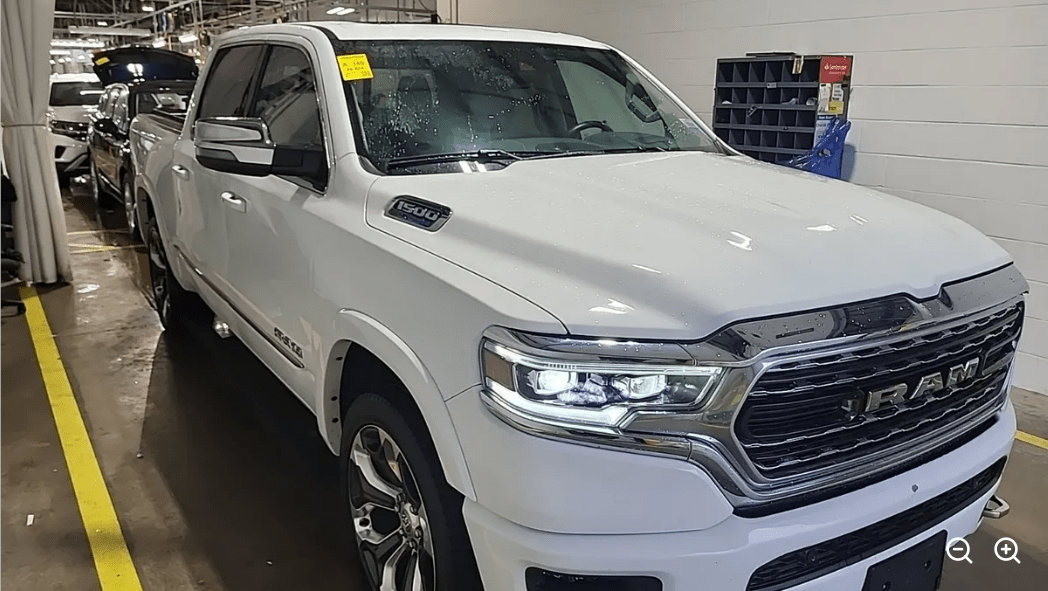 Used 2024 RAM 1500 Limited AWD/4WD image 2