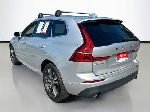 Used 2018 Volvo XC60 T5 Momentum w/ Vision Package AWD/4WD image 8