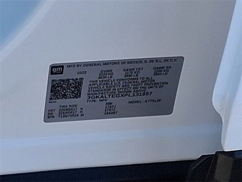 Used 2023 GMC Terrain SLE w/ Driver Convenience Package image 28