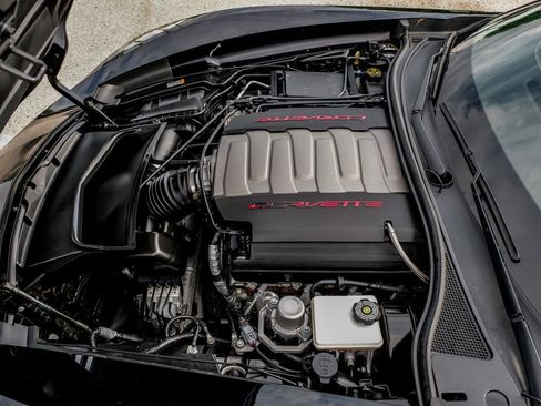Used 2018 Chevrolet Corvette Stingray Convertible Z51 2LT RWD image 48