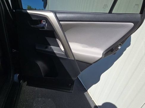 Used 2014 Toyota RAV4 XLE AWD/4WD image 20