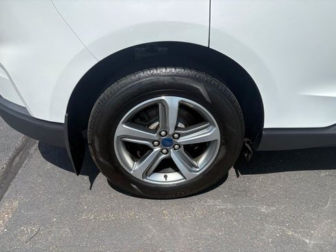 Used 2019 Ford Edge SEL w/ Equipment Group 201A AWD/4WD image 9