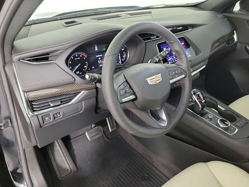 Certified 2022 Cadillac XT4 Sport FWD image 19