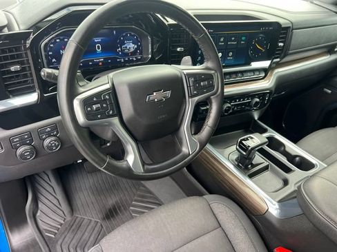 Used 2024 Chevrolet Silverado 1500 LT Trail Boss w/ Convenience Package II AWD/4WD image 20