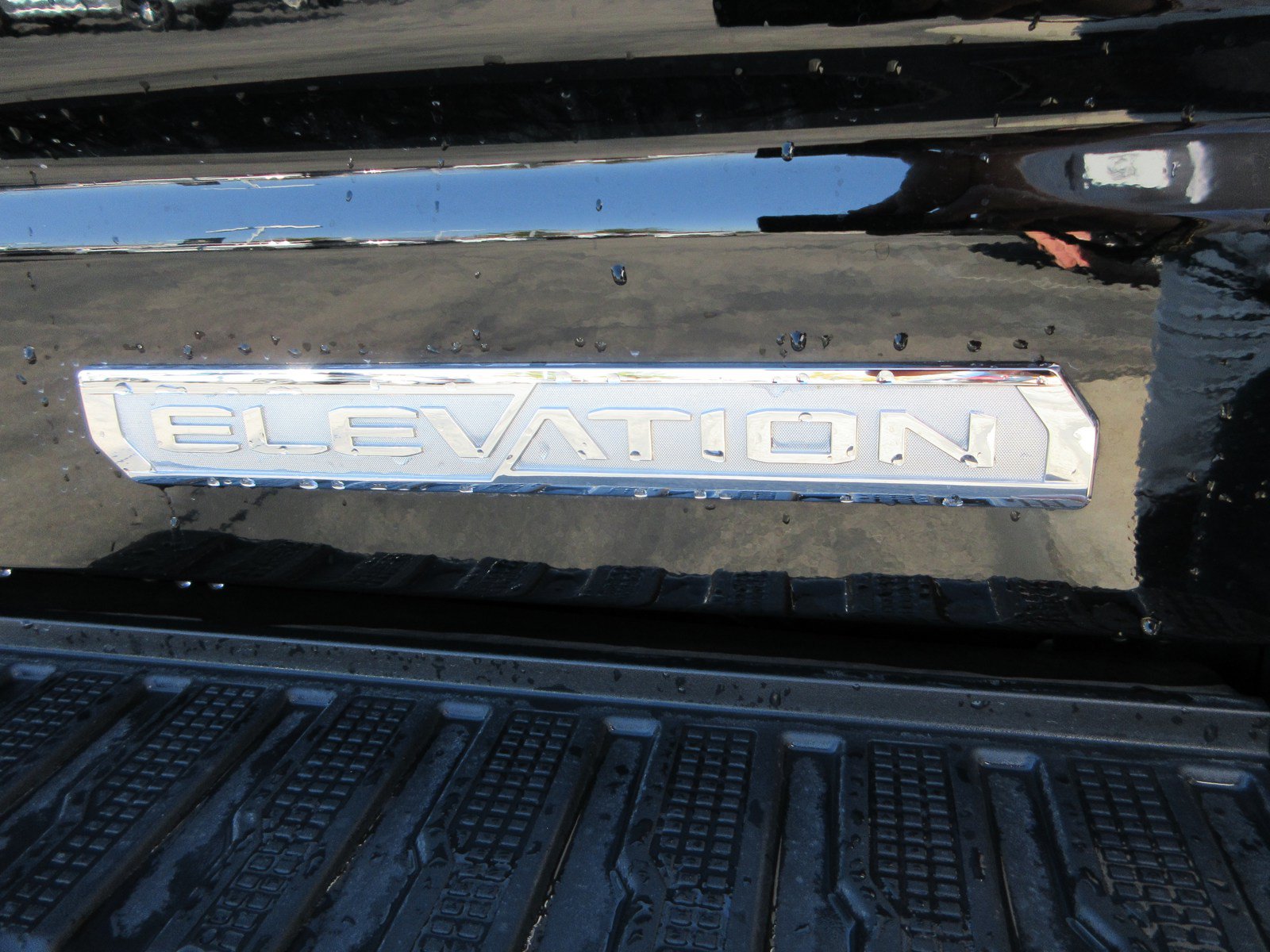 Used 2024 GMC Sierra 1500 Elevation w/ Elevation Premium Package AWD/4WD image 11