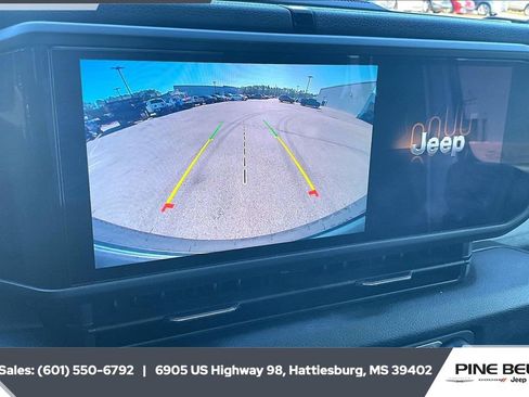 Used 2024 Jeep Wrangler Sport image 15