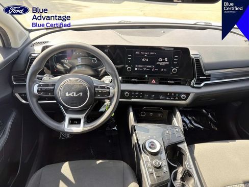Used 2023 Kia Sportage LX AWD/4WD image 9
