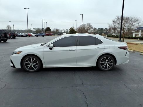 Used 2023 Toyota Camry SE w/ Convenience Package image 6