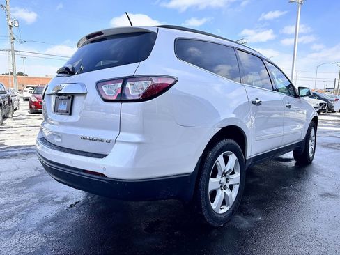 Used 2016 Chevrolet Traverse LT w/ Style and Technology Package image 11