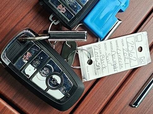 Used 2021 Lincoln Navigator Reserve image 74