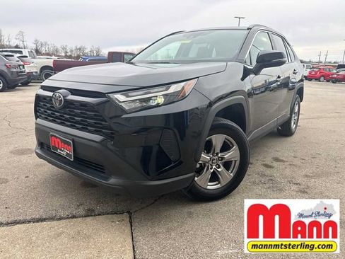 Used 2025 Toyota RAV4 XLE image 1