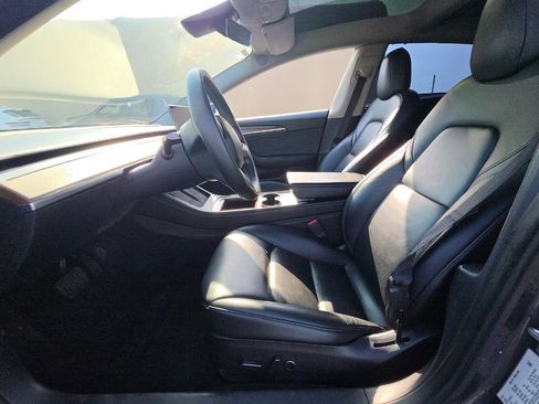 Used 2023 Tesla Model 3 Standard Range RWD image 3