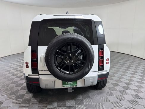 Used 2024 Land Rover Defender 110 S AWD/4WD image 8