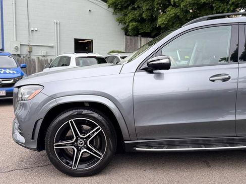 Used 2023 Mercedes-Benz GLS 580 4MATIC image 10
