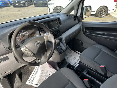 Used 2020 Nissan NV200 S image 14