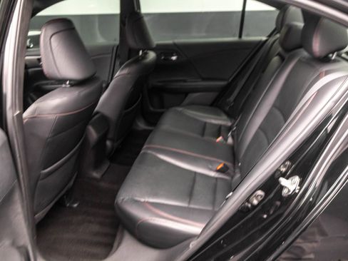 Used 2017 Honda Accord Sport Special Edition image 28