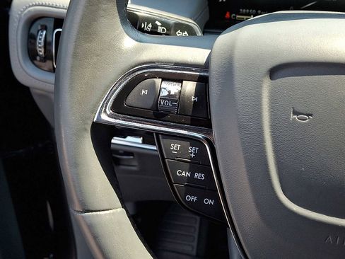 Used 2022 Lincoln Nautilus Reserve AWD/4WD image 21