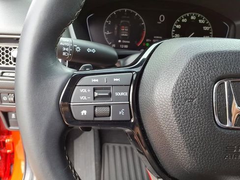 Used 2025 Honda Civic Sport image 8