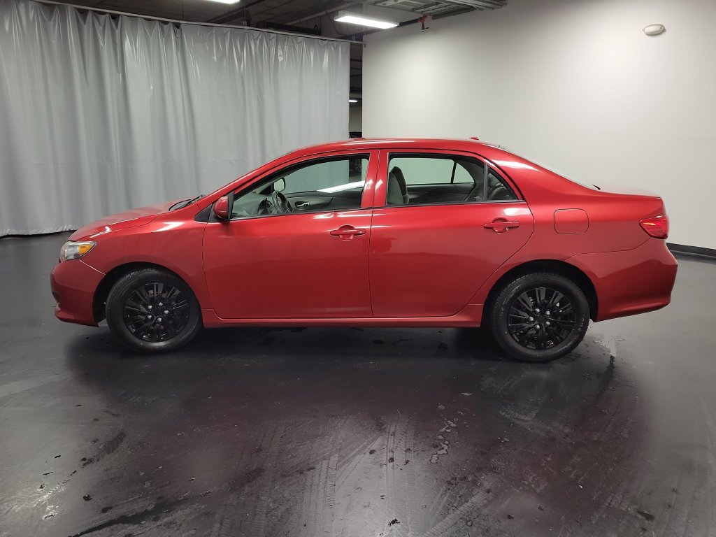 Used 2010 Toyota Corolla LE FWD image 5