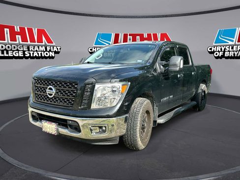 Used 2019 Nissan Titan SV w/ SV Convenience Package RWD image 1