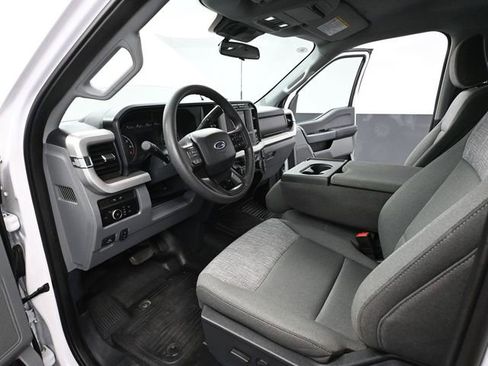 Used 2024 Ford F350 XLT w/ FX4 Off-Road Package image 22
