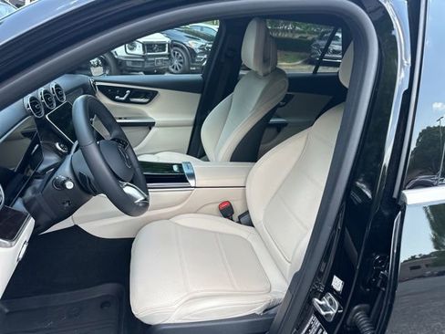 Used 2026 Mercedes-Benz GLC 300 4MATIC image 12