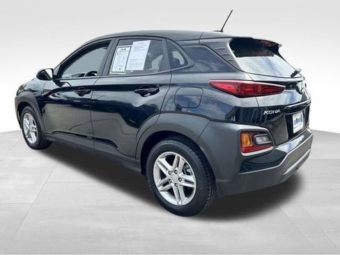 Used 2021 Hyundai Kona SE image 5