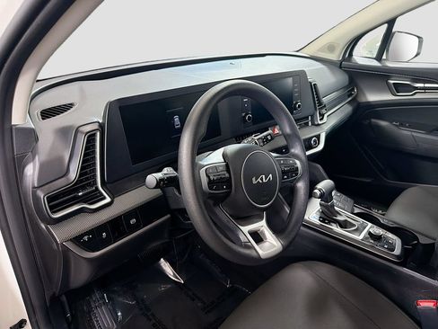 Used 2023 Kia Sportage LX AWD/4WD image 11