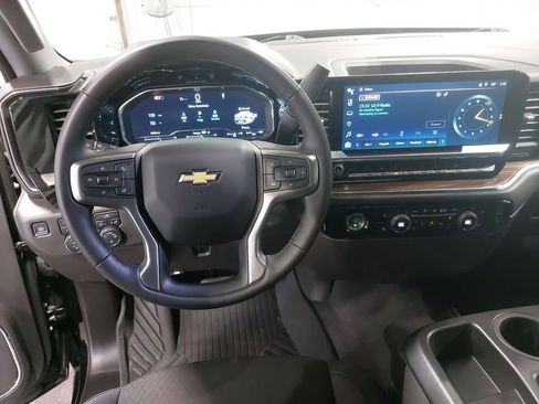 Used 2024 Chevrolet Silverado 1500 LT AWD/4WD image 15