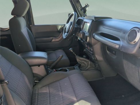 Used 2012 Jeep Wrangler Sport AWD/4WD image 18