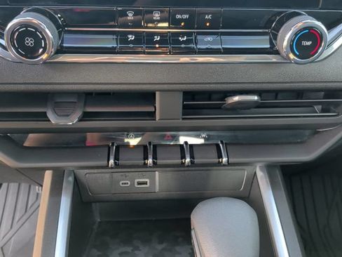 Used 2023 Chevrolet Colorado Trail Boss w/ Advanced Trailering Package AWD/4WD image 18