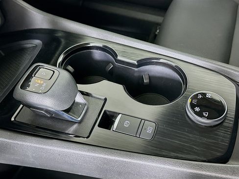 Used 2023 Nissan Rogue SV w/ SV Premium Package image 24