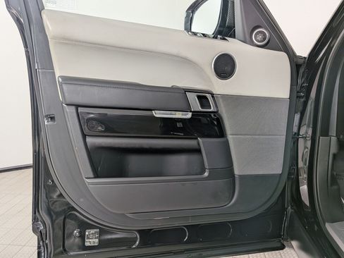 Used 2019 Land Rover Range Rover Sport SVR AWD/4WD image 13