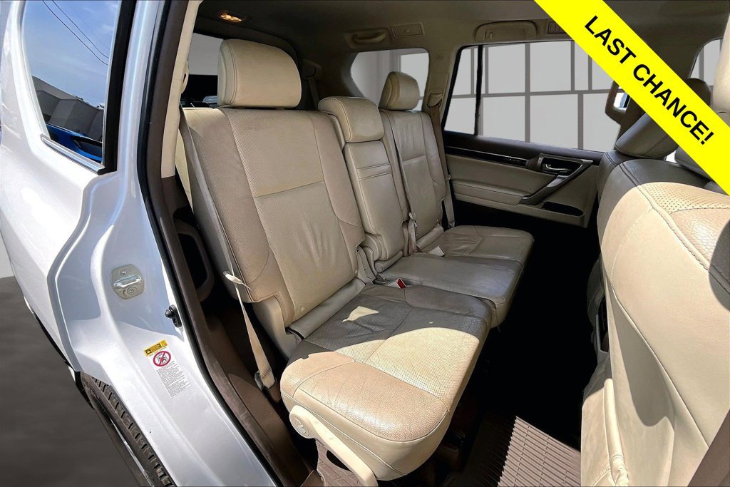 Used 2016 Lexus GX 460 w/ Premium Package AWD/4WD image 27