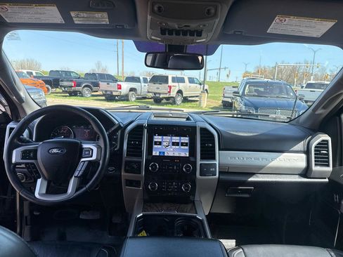 Used 2019 Ford F350 Lariat w/ Lariat Ultimate Package AWD/4WD image 31