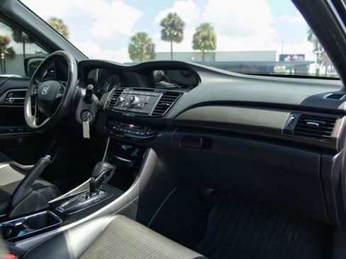 Used 2016 Honda Accord Sport image 22