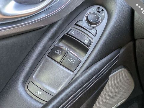 Used 2022 INFINITI Q60 3.0t Luxe w/ Essential Package image 18