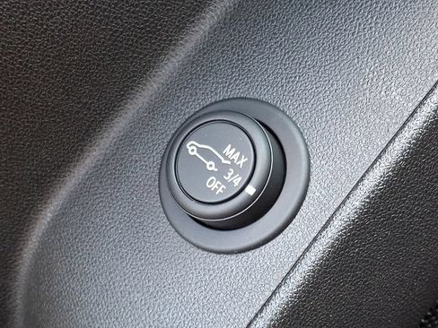 Used 2020 Chevrolet Equinox LT AWD/4WD image 23