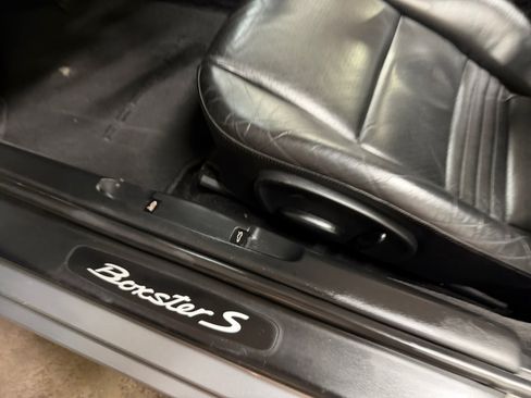 Used 2001 Porsche Boxster S RWD image 11