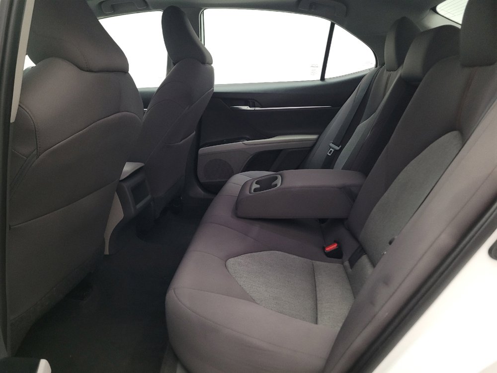 Used 2020 Toyota Camry LE w/ Convenience Package FWD image 18