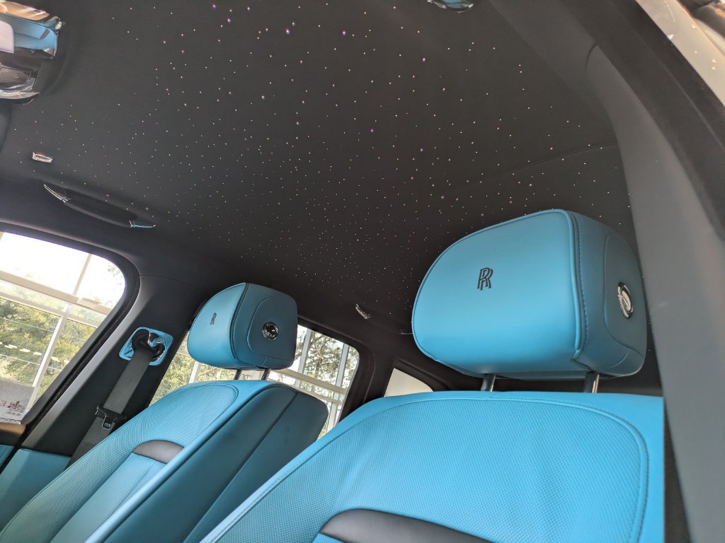 Used 2025 Rolls-Royce Cullinan AWD/4WD image 31