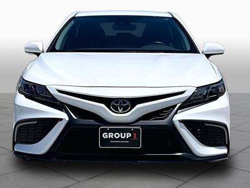 Used 2023 Toyota Camry SE w/ Convenience Package FWD image 4