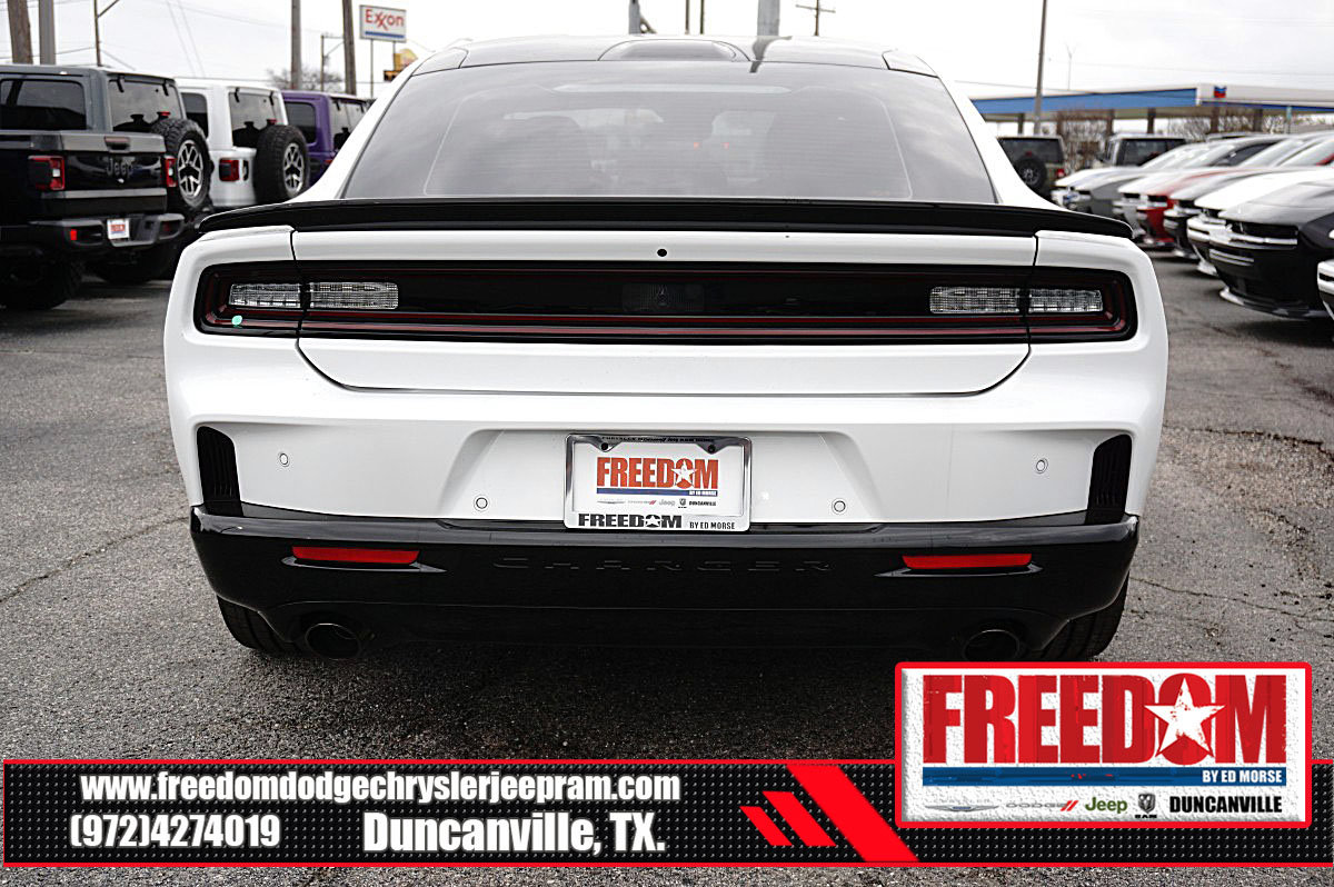 New 2026 Dodge Charger Scat Pack w/ Blacktop Package AWD/4WD image 4