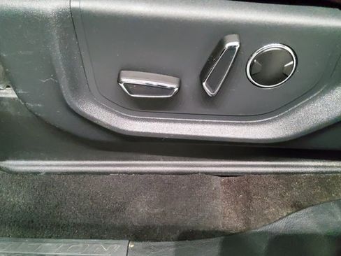 Used 2023 Ford Expedition Limited image 25