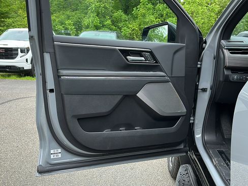 New 2025 GMC Sierra EV Denali image 7