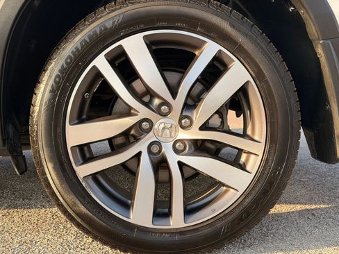 Used 2016 Honda Pilot Touring image 12