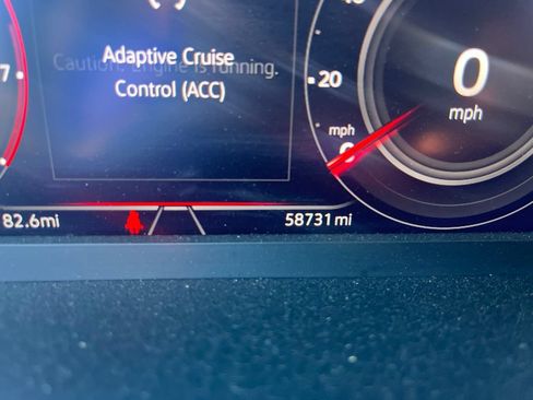 Used 2022 Volkswagen Tiguan SEL R-Line AWD/4WD image 4