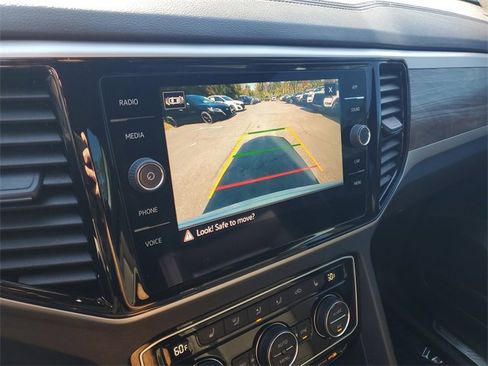 Used 2023 Volkswagen Atlas Cross Sport SE image 19