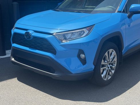 Used 2019 Toyota RAV4 XLE Premium w/ Cold Weather Package AWD/4WD image 6