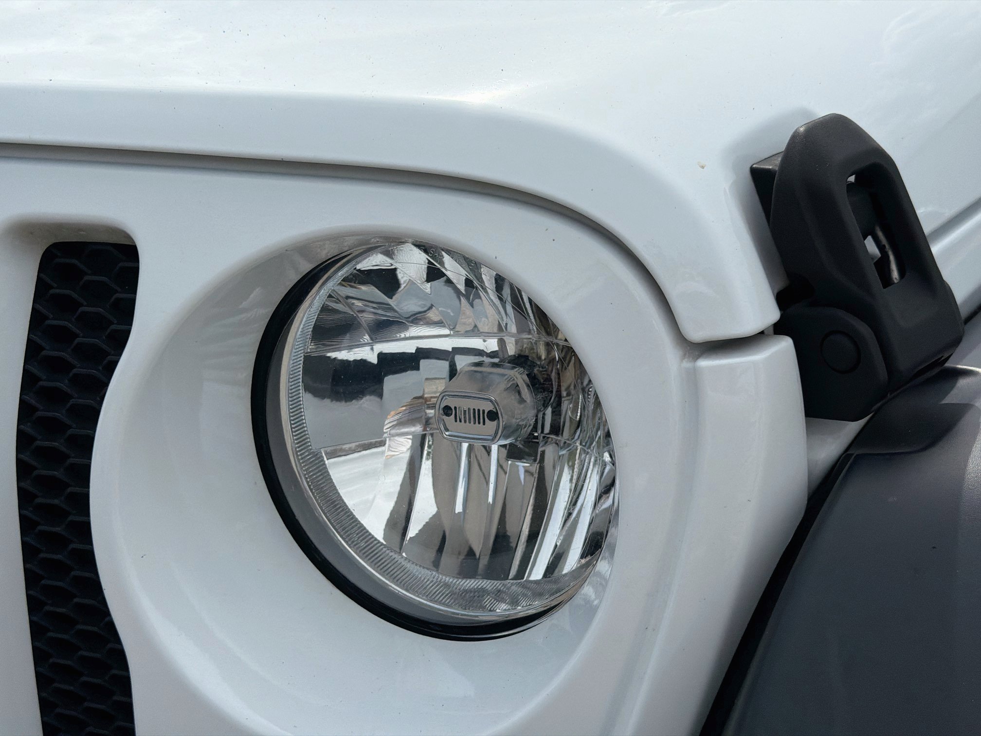 Used 2019 Jeep Wrangler Unlimited Sport S AWD/4WD image 9